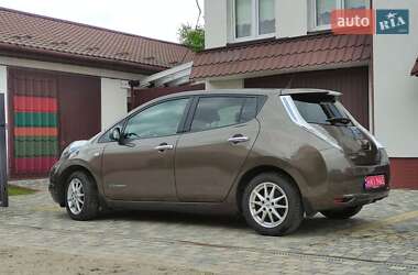 Хетчбек Nissan Leaf 2016 в 