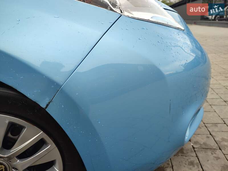 Хэтчбек Nissan Leaf 2015 в Львове