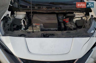 Хетчбек Nissan Leaf 2018 в 