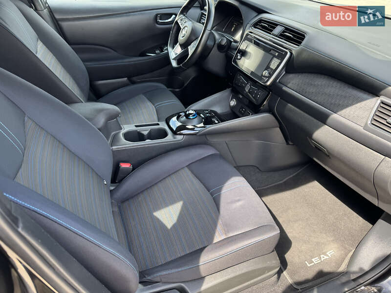Хэтчбек Nissan Leaf 2018 в Одессе