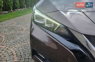 Хетчбек Nissan Leaf 2018 в 