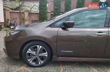 Хетчбек Nissan Leaf 2018 в 