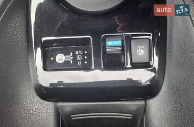 Хетчбек Nissan Leaf 2018 в 