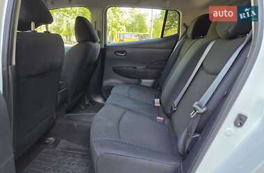 Хэтчбек Nissan Leaf 2016 в 