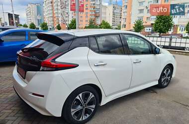 Хетчбек Nissan Leaf 2020 в 