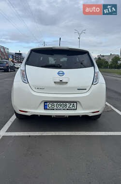 Хетчбек Nissan Leaf 2013 в 