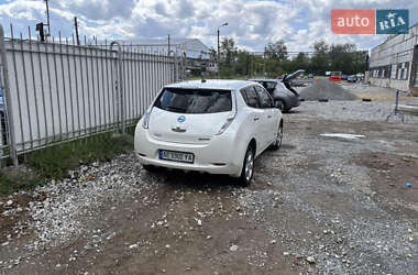 Хэтчбек Nissan Leaf 2013 в Днепре