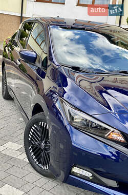 Хетчбек Nissan Leaf 2022 в 
