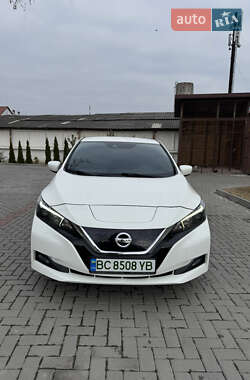 Хетчбек Nissan Leaf 2018 в Золочеві