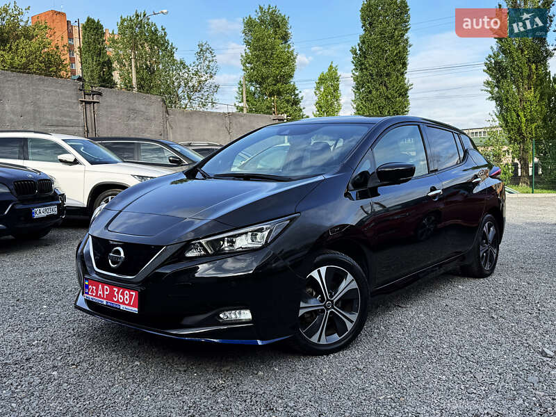 Хетчбек Nissan Leaf 2019 в 