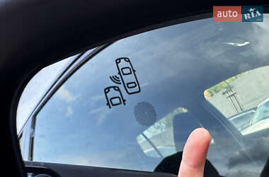 Хетчбек Nissan Leaf 2019 в 