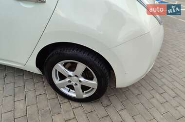 Хетчбек Nissan Leaf 2012 в 