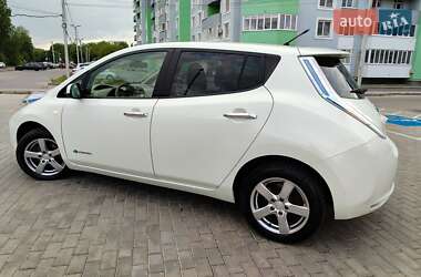 Хетчбек Nissan Leaf 2012 в 