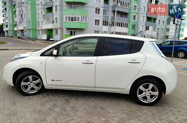 Хетчбек Nissan Leaf 2012 в 