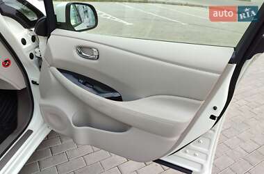 Хетчбек Nissan Leaf 2012 в 