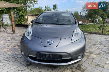 Хетчбек Nissan Leaf 2014 в 