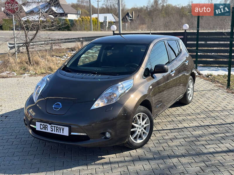 Хэтчбек Nissan Leaf 2017 в Стрые