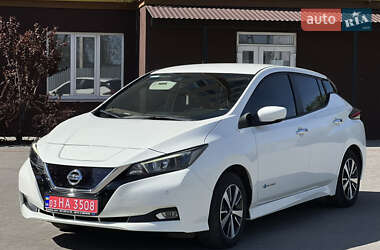 Хэтчбек Nissan Leaf 2018 в 