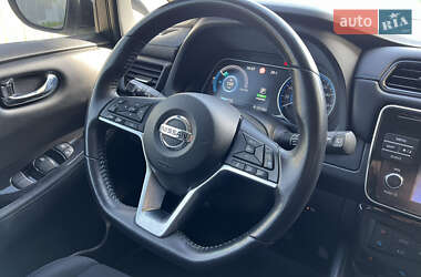 Хэтчбек Nissan Leaf 2018 в 
