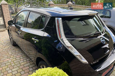 Хэтчбек Nissan Leaf 2014 в 