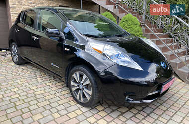Хэтчбек Nissan Leaf 2014 в 