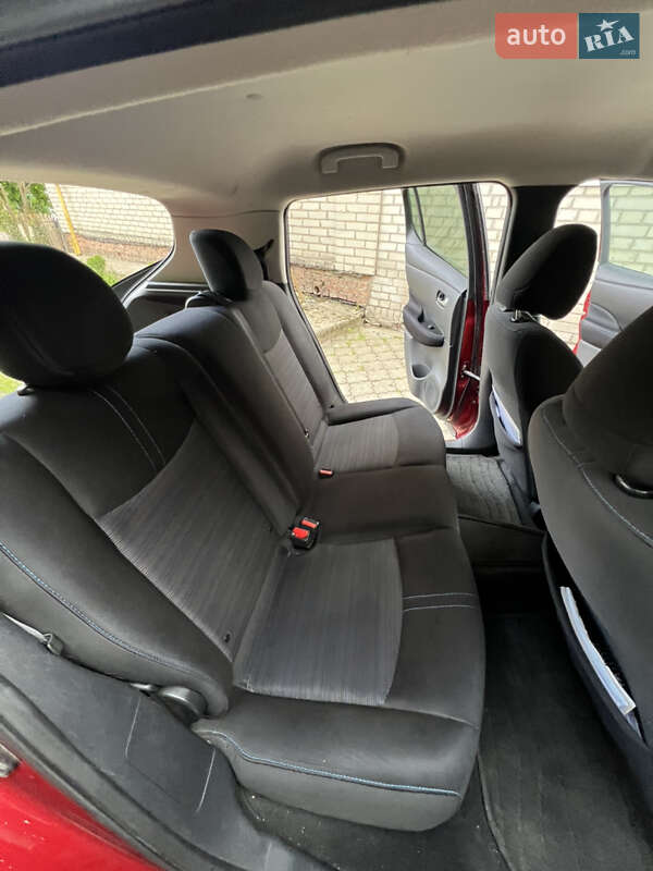 Хэтчбек Nissan Leaf 2018 в Тернополе