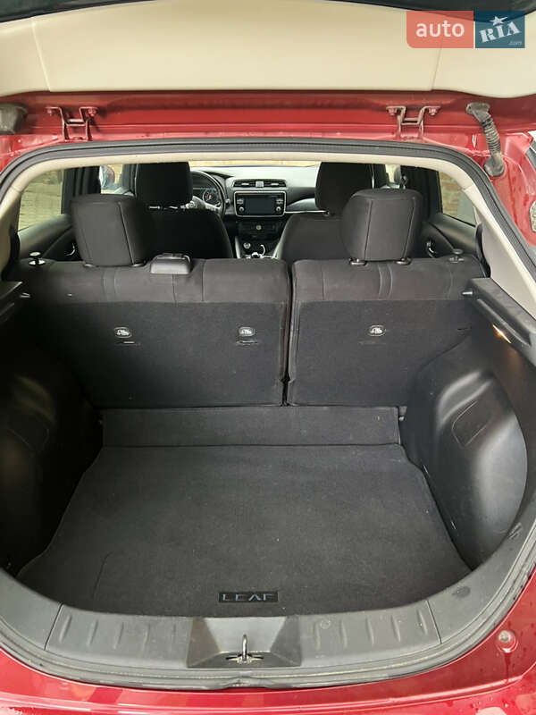 Хэтчбек Nissan Leaf 2018 в Тернополе