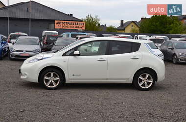 Хэтчбек Nissan Leaf 2013 в 