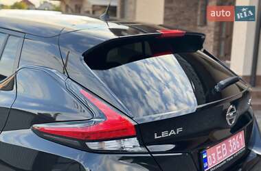 Хетчбек Nissan Leaf 2019 в 