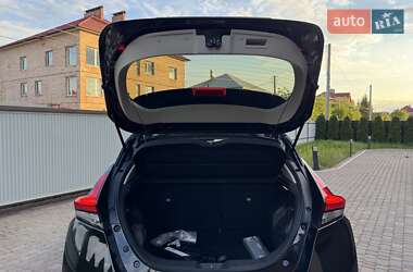Хетчбек Nissan Leaf 2019 в 
