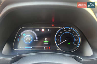 Хэтчбек Nissan Leaf 2018 в 