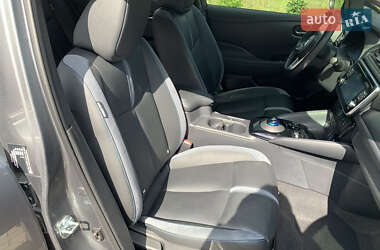 Хэтчбек Nissan Leaf 2019 в 