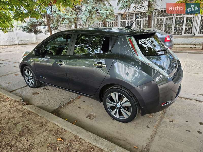 Хетчбек Nissan Leaf 2013 в Одесі