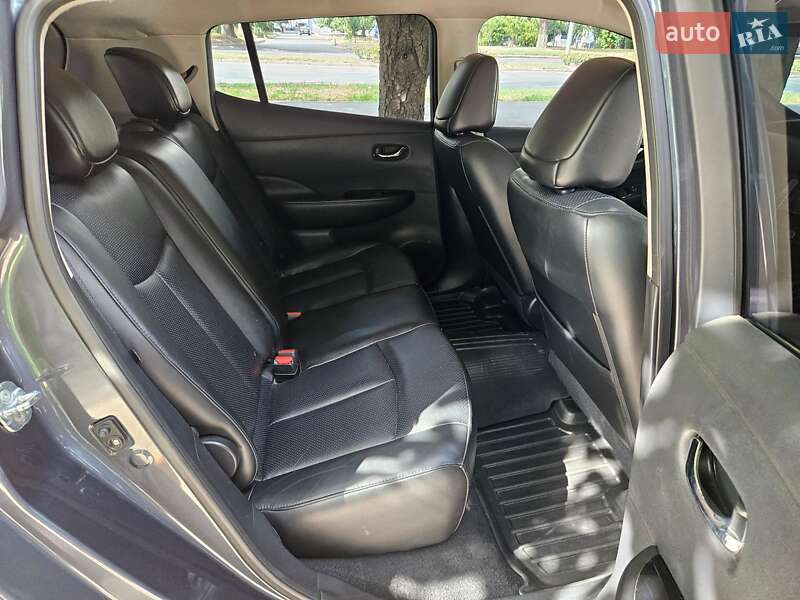 Хетчбек Nissan Leaf 2013 в Одесі