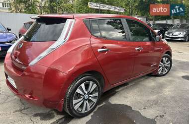 Хетчбек Nissan Leaf 2013 в 