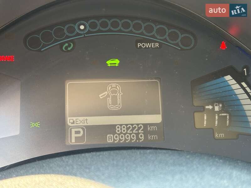 Хэтчбек Nissan Leaf 2015 в Львове