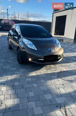 Хэтчбек Nissan Leaf 2017 в 