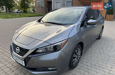 Хетчбек Nissan Leaf 2022 в 