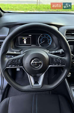 Хетчбек Nissan Leaf 2022 в 