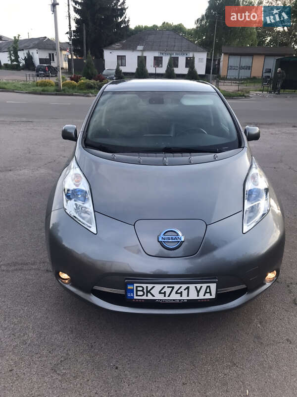 Хэтчбек Nissan Leaf 2015 в Нежине