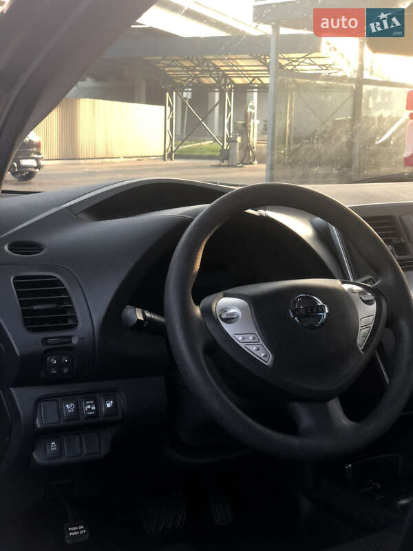 Хетчбек Nissan Leaf 2017 в Броварах