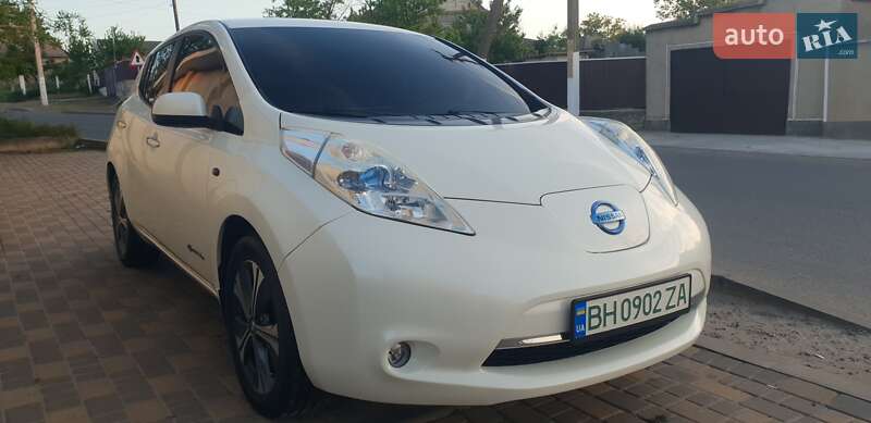 Хэтчбек Nissan Leaf 2014 в Белгороде-Днестровском