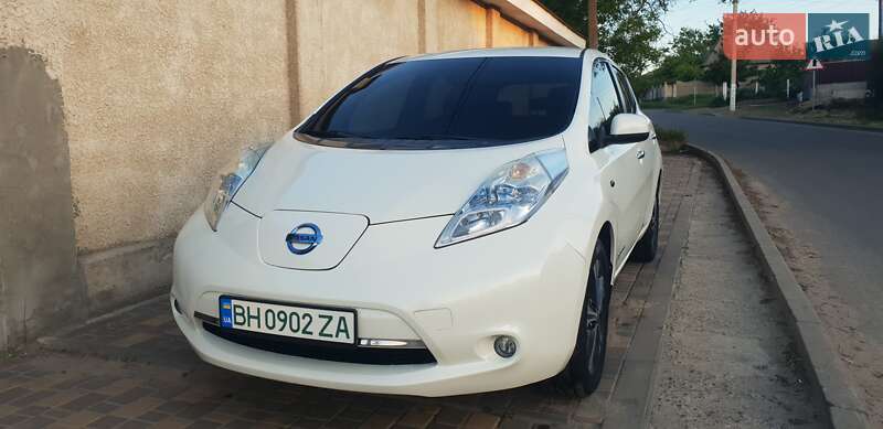 Хэтчбек Nissan Leaf 2014 в Белгороде-Днестровском