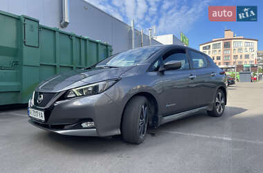 Хетчбек Nissan Leaf 2018 в 
