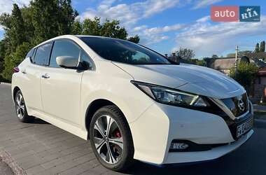 Хетчбек Nissan Leaf 2019 в 