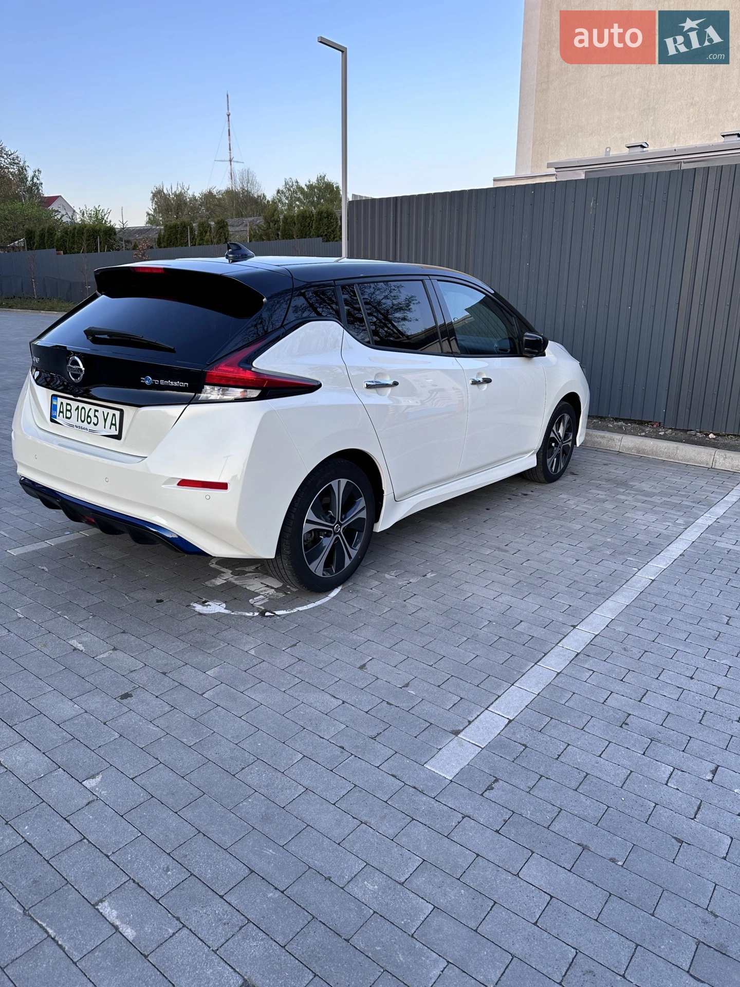 2021 Nissan Leaf - мініатюра 4