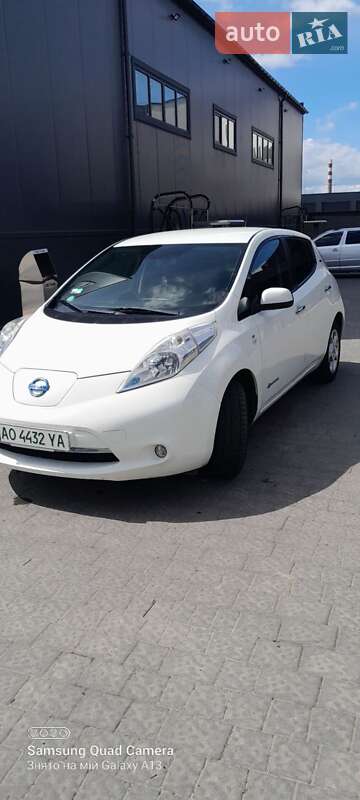 Хэтчбек Nissan Leaf 2016 в Ужгороде