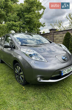 Хэтчбек Nissan Leaf 2014 в Луцке