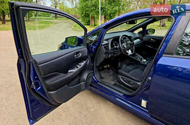 Хетчбек Nissan Leaf 2020 в 