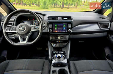 Хетчбек Nissan Leaf 2020 в 